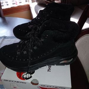Sketchers Arch Support Size:7.5  Color:Black W/ Box, Excellent Condition
